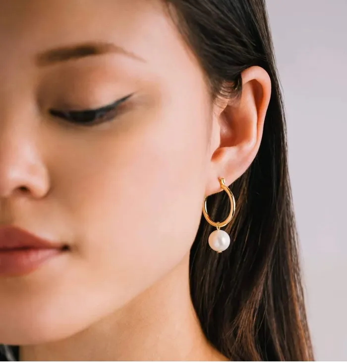 Andie Pearl Hoop Earrings Gold Lovers Tempo Earrings