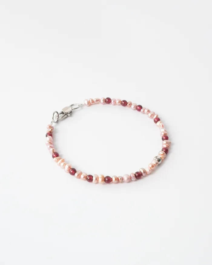 Bracelets CUN Lavii Petite Garnet Beaded Pearl Bracelet