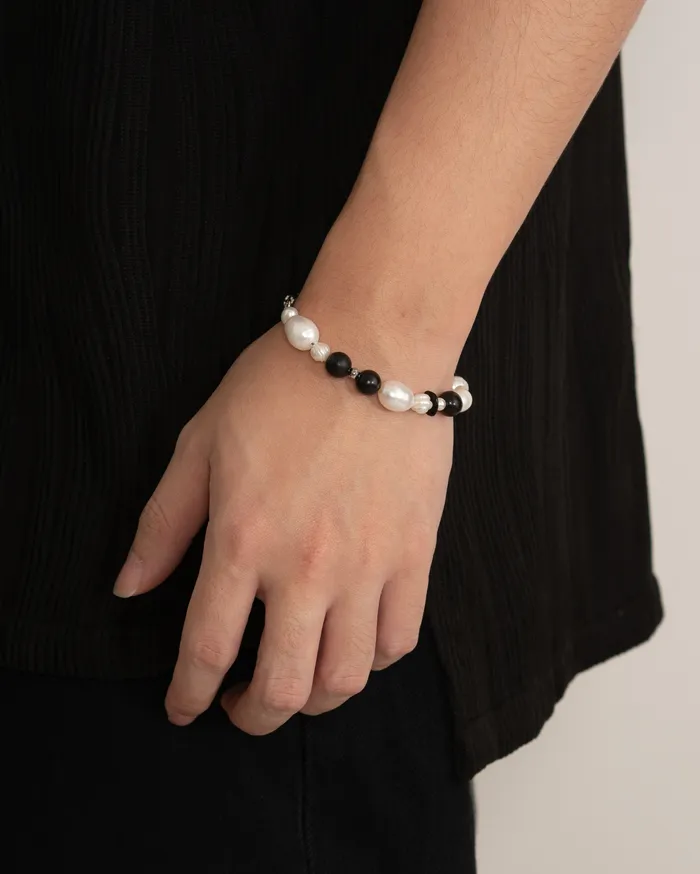 CUN Bracelets Nera Grand Ebony Pearl Beaded Bracelet