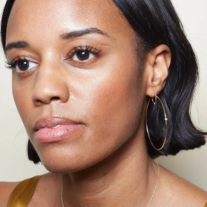 Earrings Scosha Dame Diamond Hoops in Gold