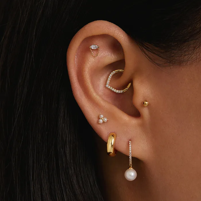 ETTA Triple Pearl Threadless Flatback Earring AURELIE GI Earrings