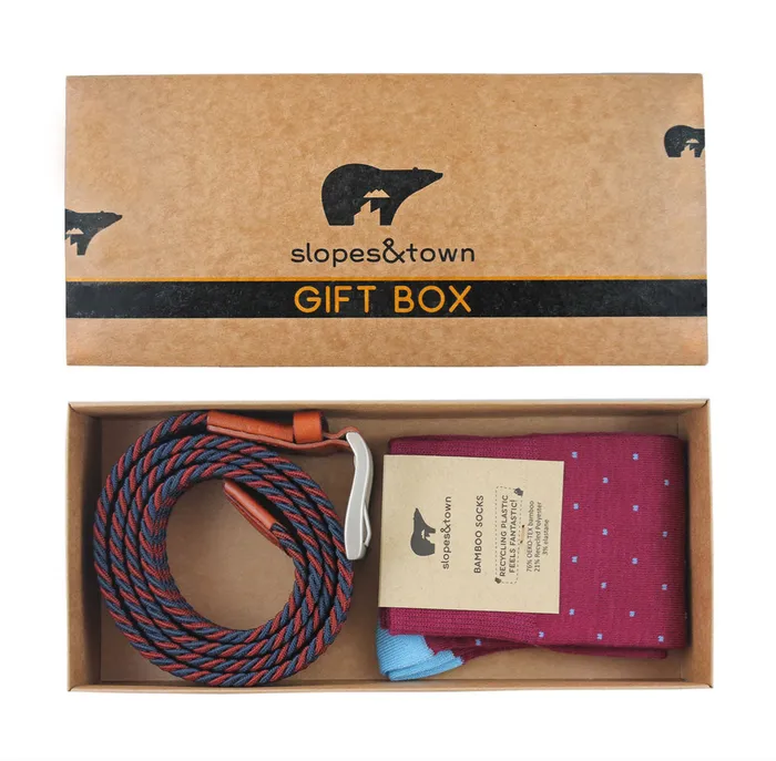 Geschenkbox Grtel Graeme Burgunder Dots Socken SlopesTown Slopes Town Earrings Geschenkbox Grtel Graeme Burgunder Dots Socken SlopesTown Slopes Town Earrings