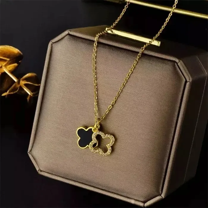 Get Signatured Necklaces Luxury Clover Necklace