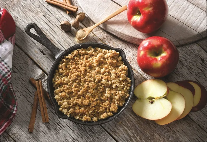 Gourmet du Village Earrings Apple Crumble Skillet