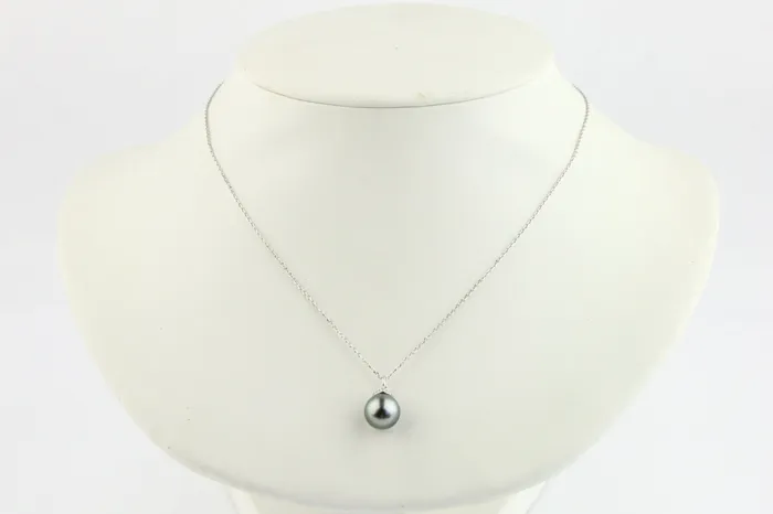 Kamoka Pearl Necklaces SilveryAqua Tahitian Pearl Diamond Halo Necklace on 14K White Gold