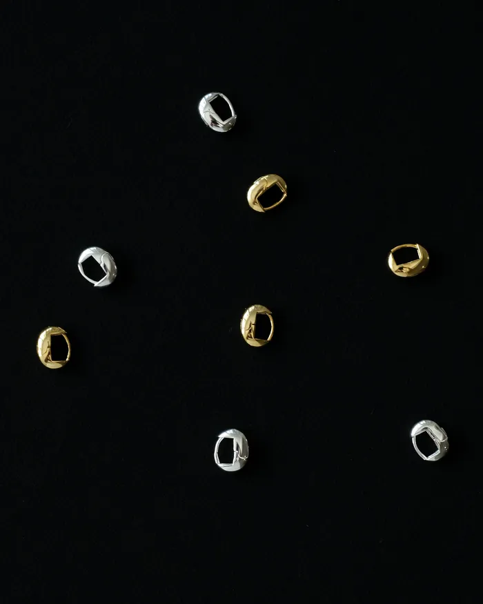 MYJN Earrings Oera Tiny Lock Hoop Earrings