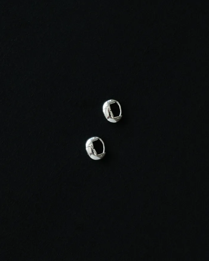 MYJN Earrings Oera Tiny Lock Hoop Earrings