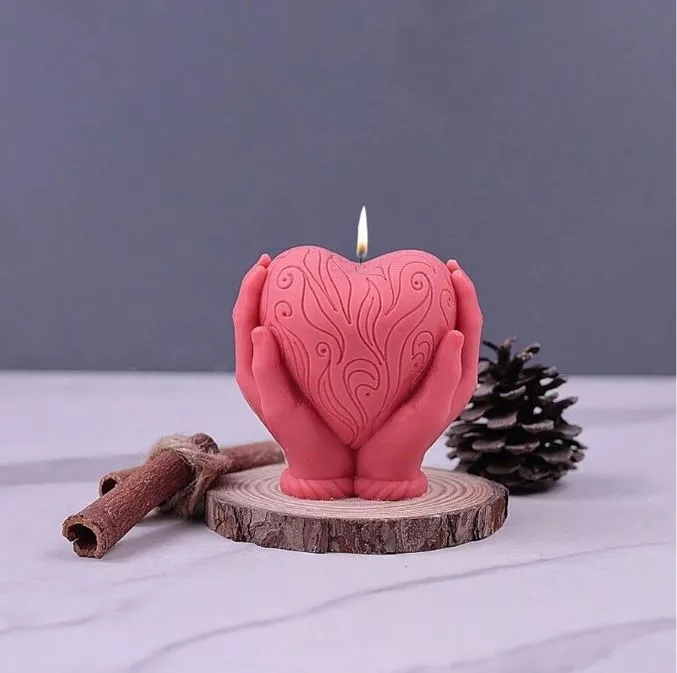 Necklaces Resin Art Hub Holding Heart Shaped Silicone Mold