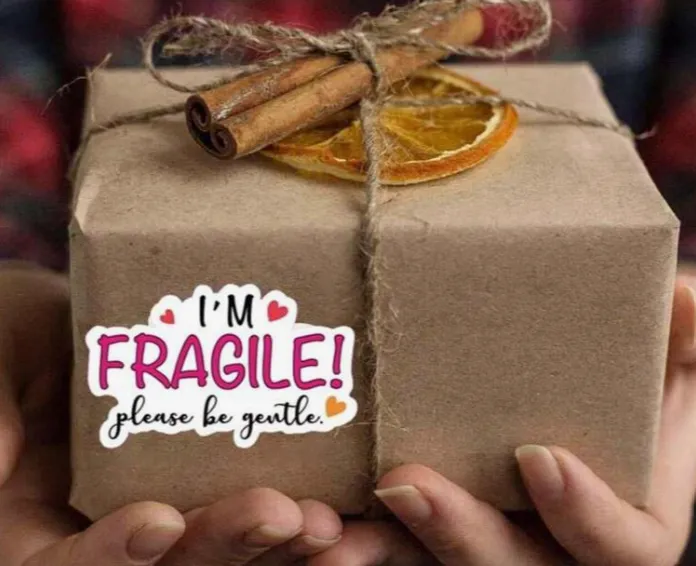 RESIN ART HUB Necklaces Im Fragile Stickers for Ecom Packs