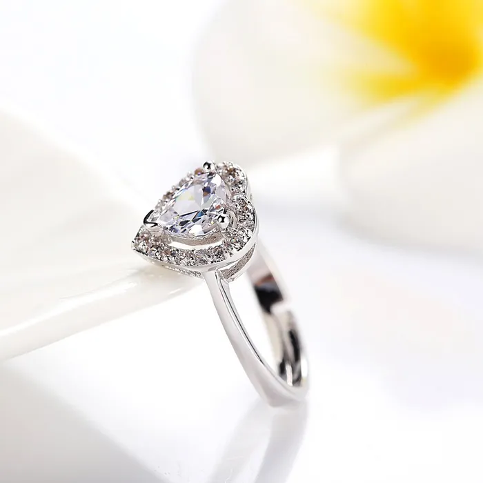 Yellow Chimes Bracelets Sparkling Star White Queen Heart Austrian Crystal Lovers Ring for Women by YELLOW CHIMES