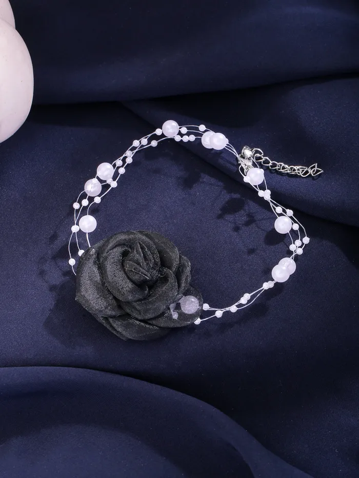 Yellow Chimes Choker Necklace Fashion White Pearl Accessory for Women One Size Elegant Floral Design Bracelets