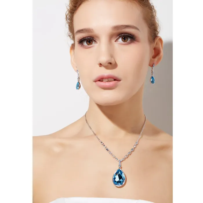 Yellow Chimes Crystals from Swarovski Meringue Blue Crystal Necklace Pendant for Women and Girls Yellow Chimes Earrings