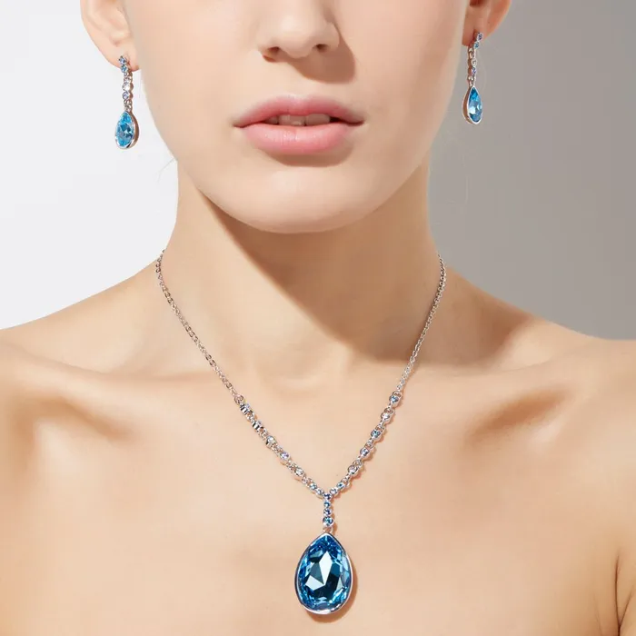 Yellow Chimes Crystals from Swarovski Meringue Blue Crystal Necklace Pendant for Women and Girls Yellow Chimes Earrings