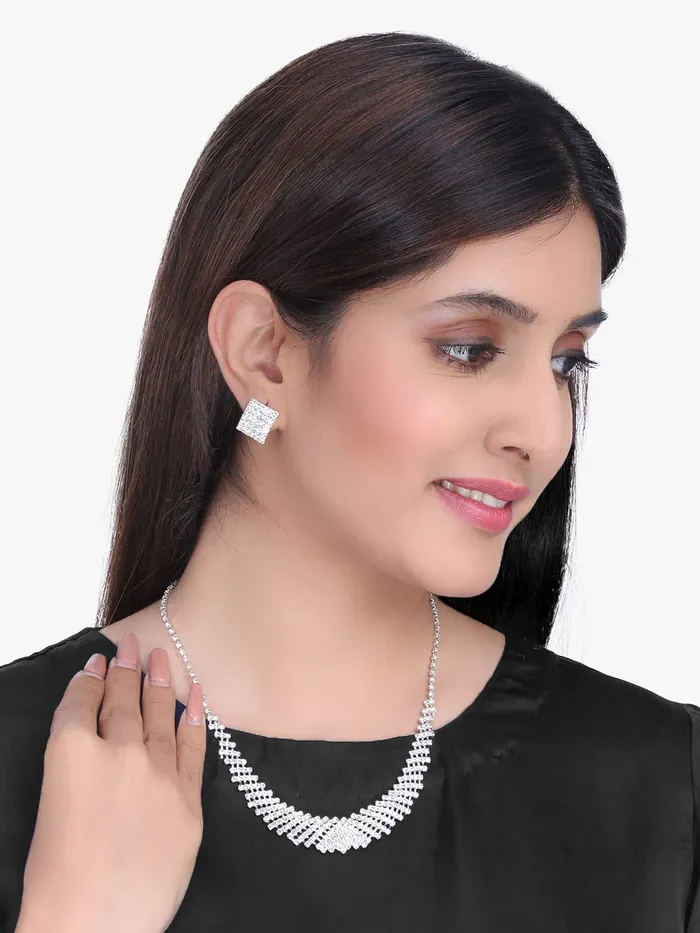 Yellow Chimes Necklaces Yellow Chimes Crystal Jewellery Set for Women Crystal Jewelry Set Silver Plated Choker Necklace Set with Earrings for Women and Girls