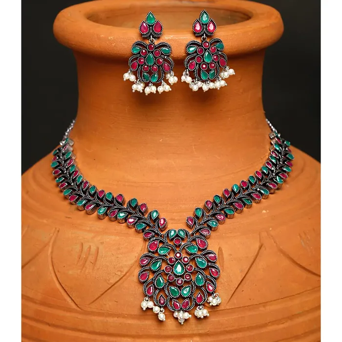Yellow Chimes Necklaces Yellow Chimes Oxidised Jewellery Set for Women Silver Oxidised Jewellery Set Black Stone Studded Necklace Set for Women and Girls
