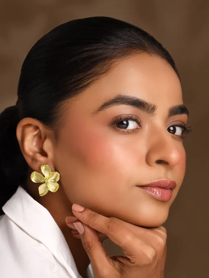 Yellow Chimes Necklaces Yellow Chimes Stud Earrings for Women Fashion Golden Studs Earrings for Girls Western Style Floral Shaped Women Earrings Birthday Anniversary Gift for Girls Wife