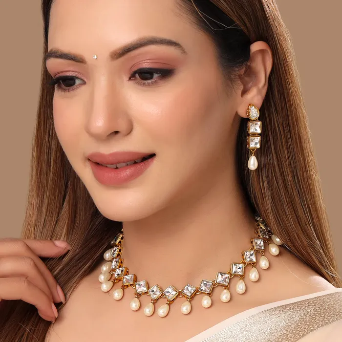 Yellow Chimes Yellow Chimes Jewellery Set for Women and Girls Kundan Necklace Set Gold Plated Kundan Studded Pearl Drop Choker Necklace Set Birthday Gift for girls and women Anniversary Gift for Wife Earrings