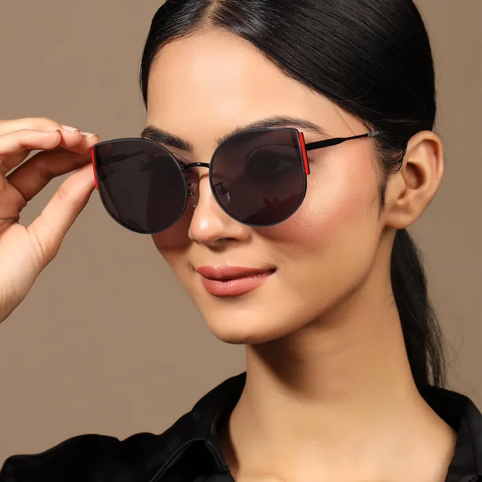 Yellow Chimes Yellow Chimes Round Shaped Sunglasses for Women Sunglasses Girls Women Sunglasses for Women Stylish 100 UV 400 Protection with Case Pack of 1 Small Necklaces